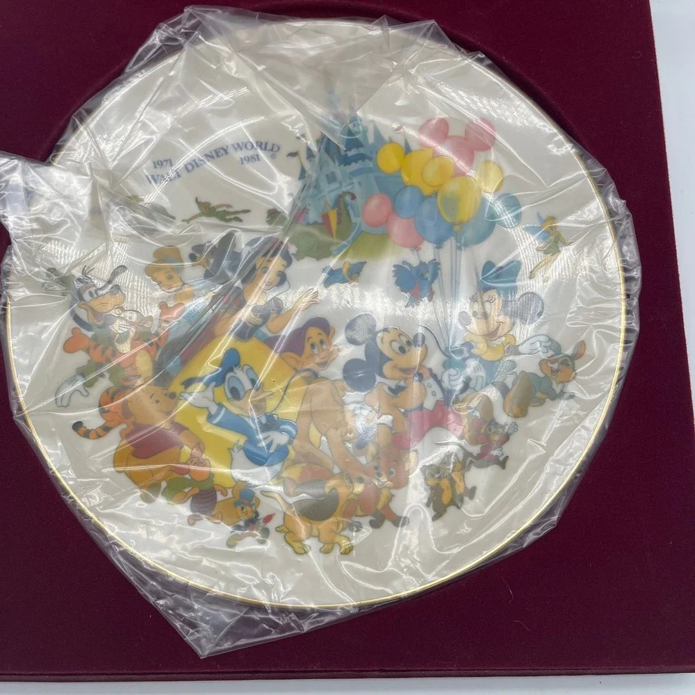 Walt Disney World 10th Anniversary Commemorative Plate 1971-1981 Limited Edition